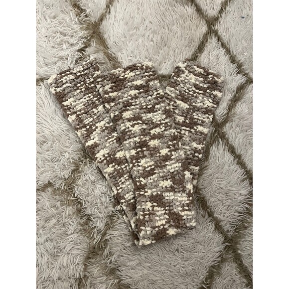 Cozy Handknit Mottled Scarf in Brown & White - Picture 5 of 10